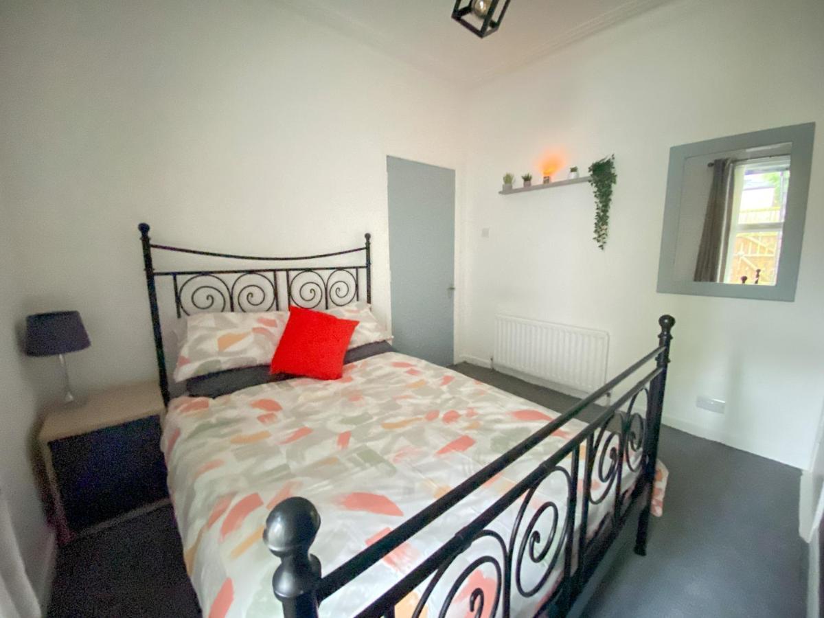 Cheap & Cheerful Apartment Near Bangor Marina Екстер'єр фото