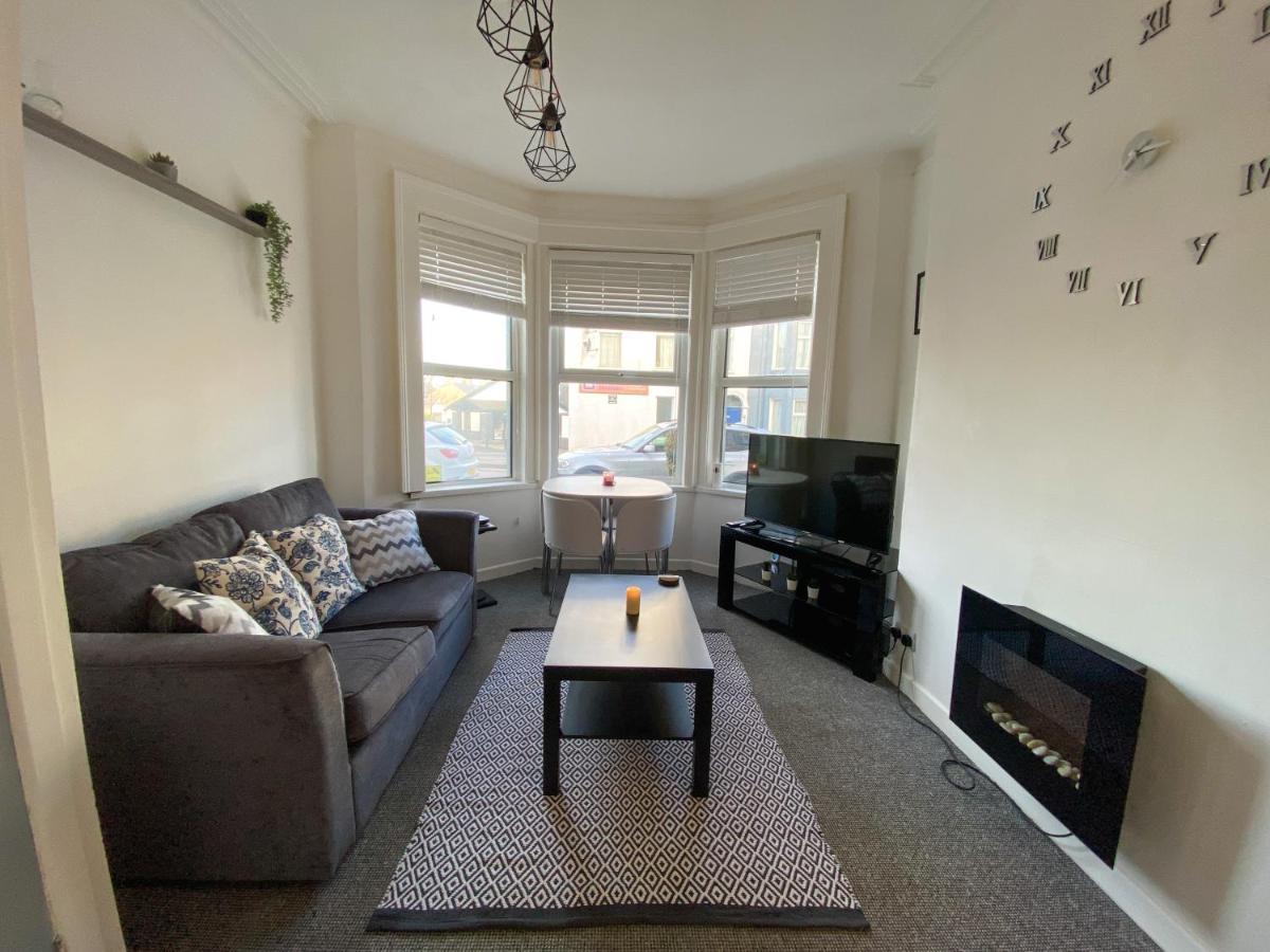 Cheap & Cheerful Apartment Near Bangor Marina Екстер'єр фото