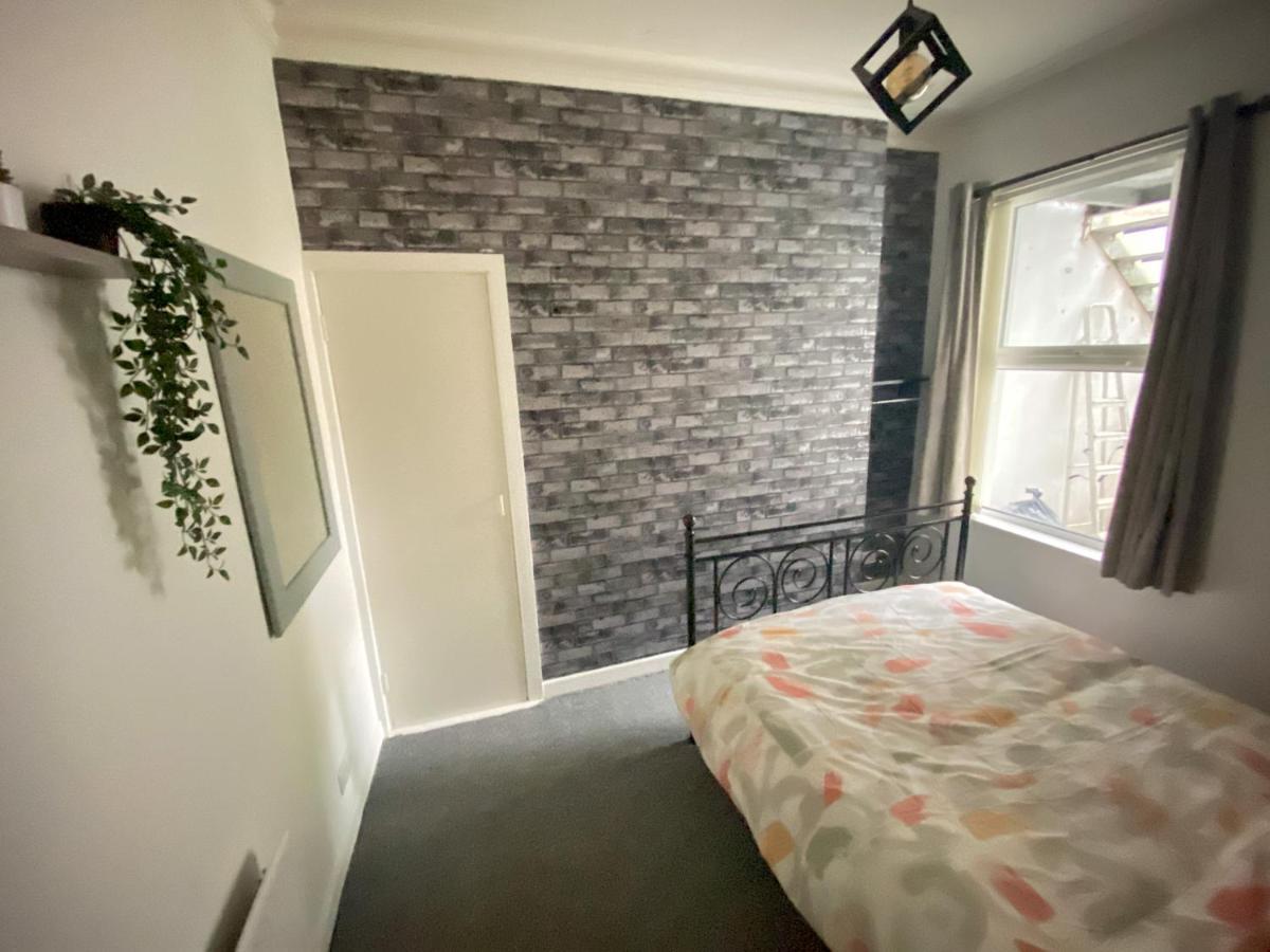 Cheap & Cheerful Apartment Near Bangor Marina Екстер'єр фото